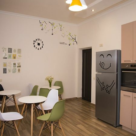 Katun Hostel Ереван Екстериор снимка